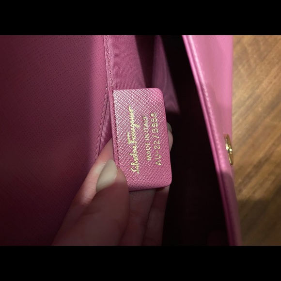 Ferragamo Vara wallet on chain - Picture 4 of 4